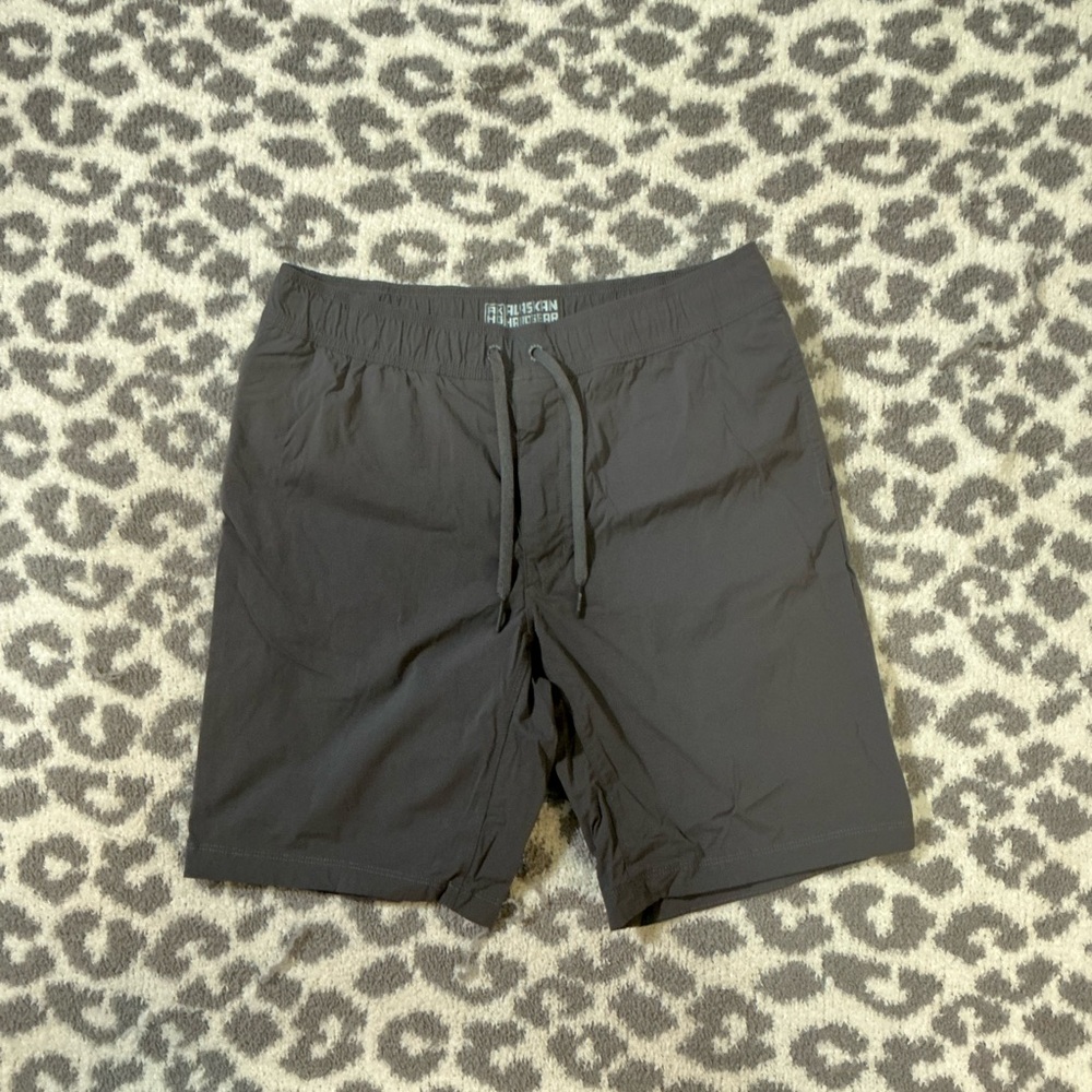 Duluth Trading Co Men's Hybrid Shorts Large